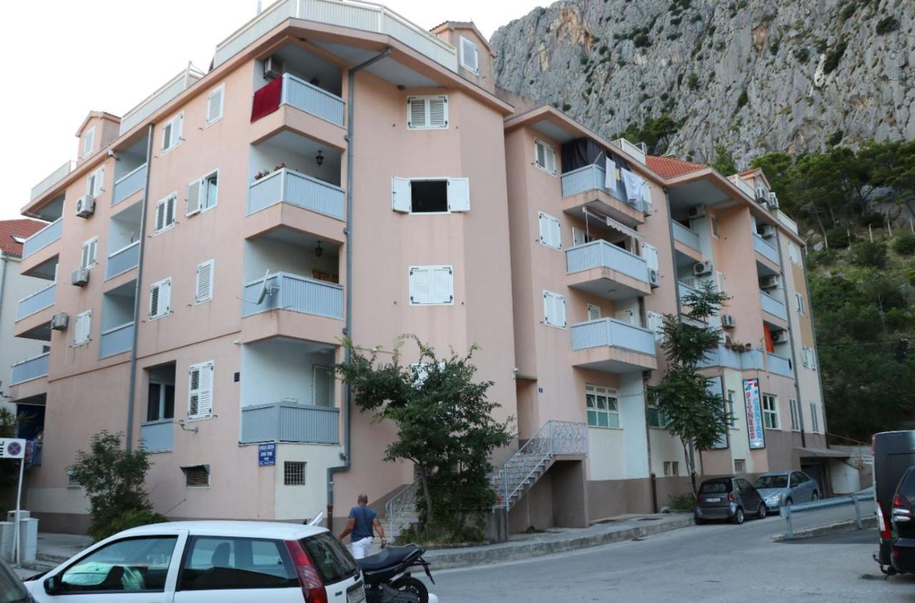Apartman Gusar -Top Position, Close To The Center And The Beach, Fully Equipped Omiš Esterno foto