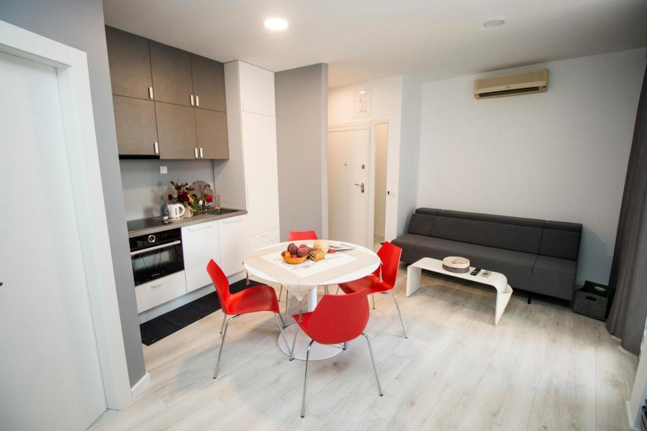 Apartman Gusar -Top Position, Close To The Center And The Beach, Fully Equipped Omiš Esterno foto